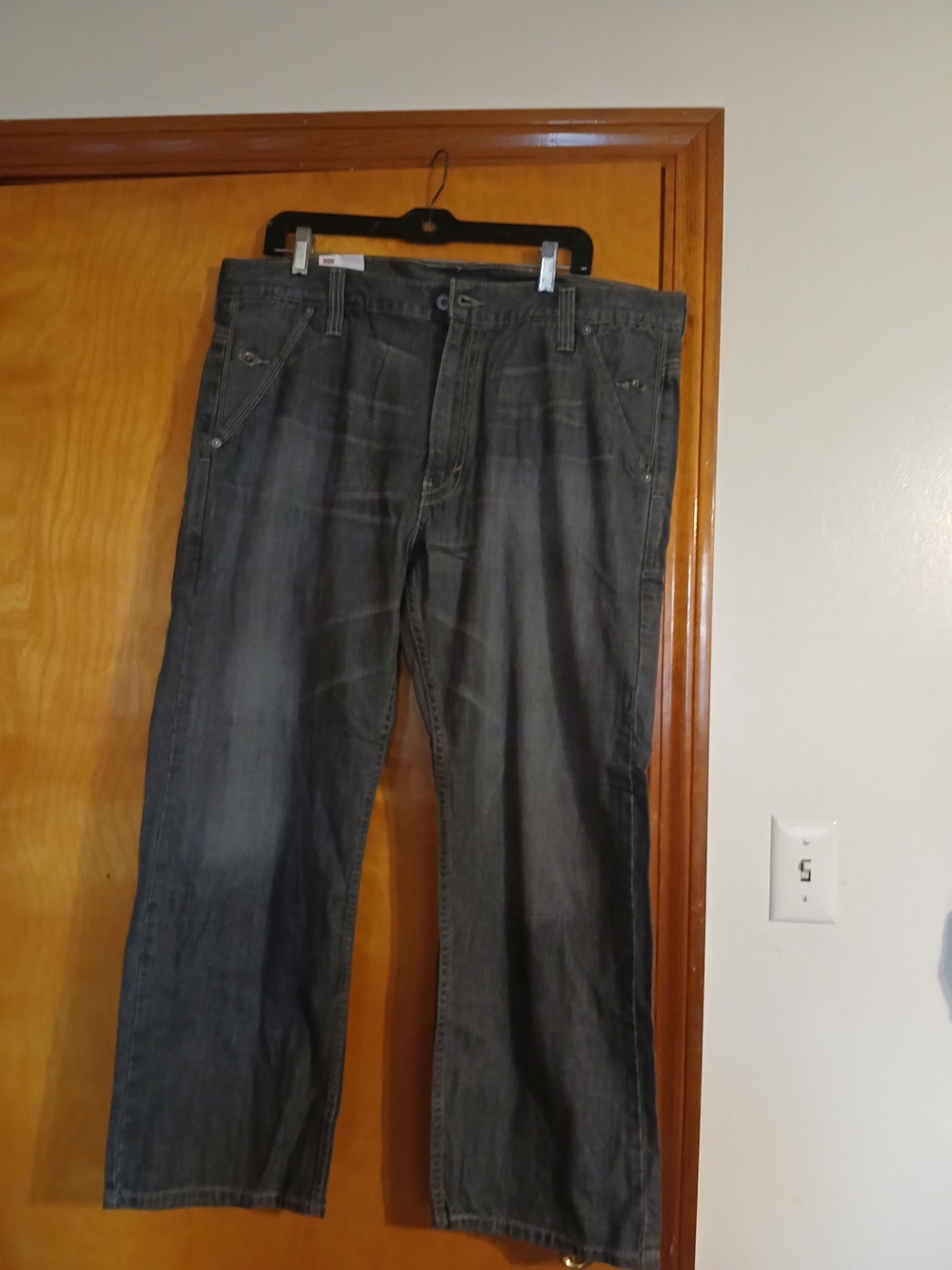Levi's Men's Dark Grey Straight Jeans